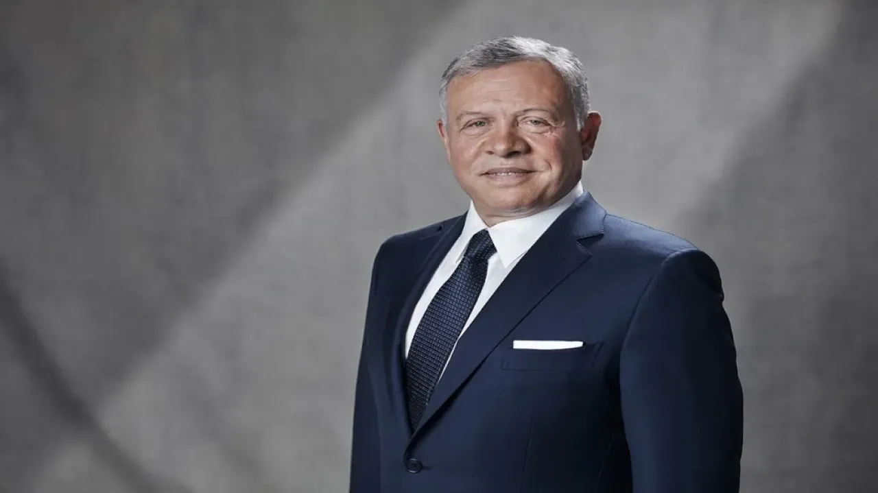 الملك يلتقي رئيس الوزراء الباكستاني في إسلام آباد لتعزيز التعاون